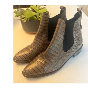 Freda Salvador Chelsea Ankle Boots Sz. 7